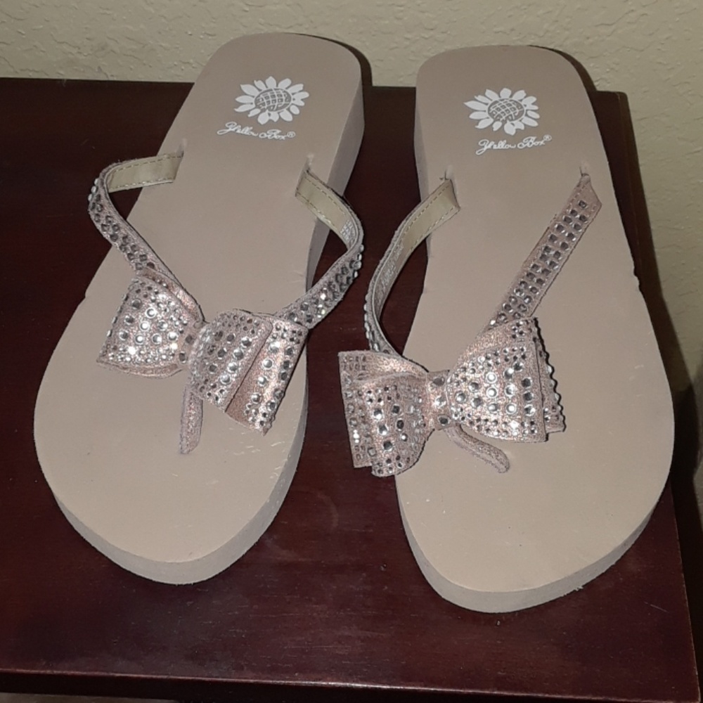 NWOT Yellow Box Pink bling & bow sandals